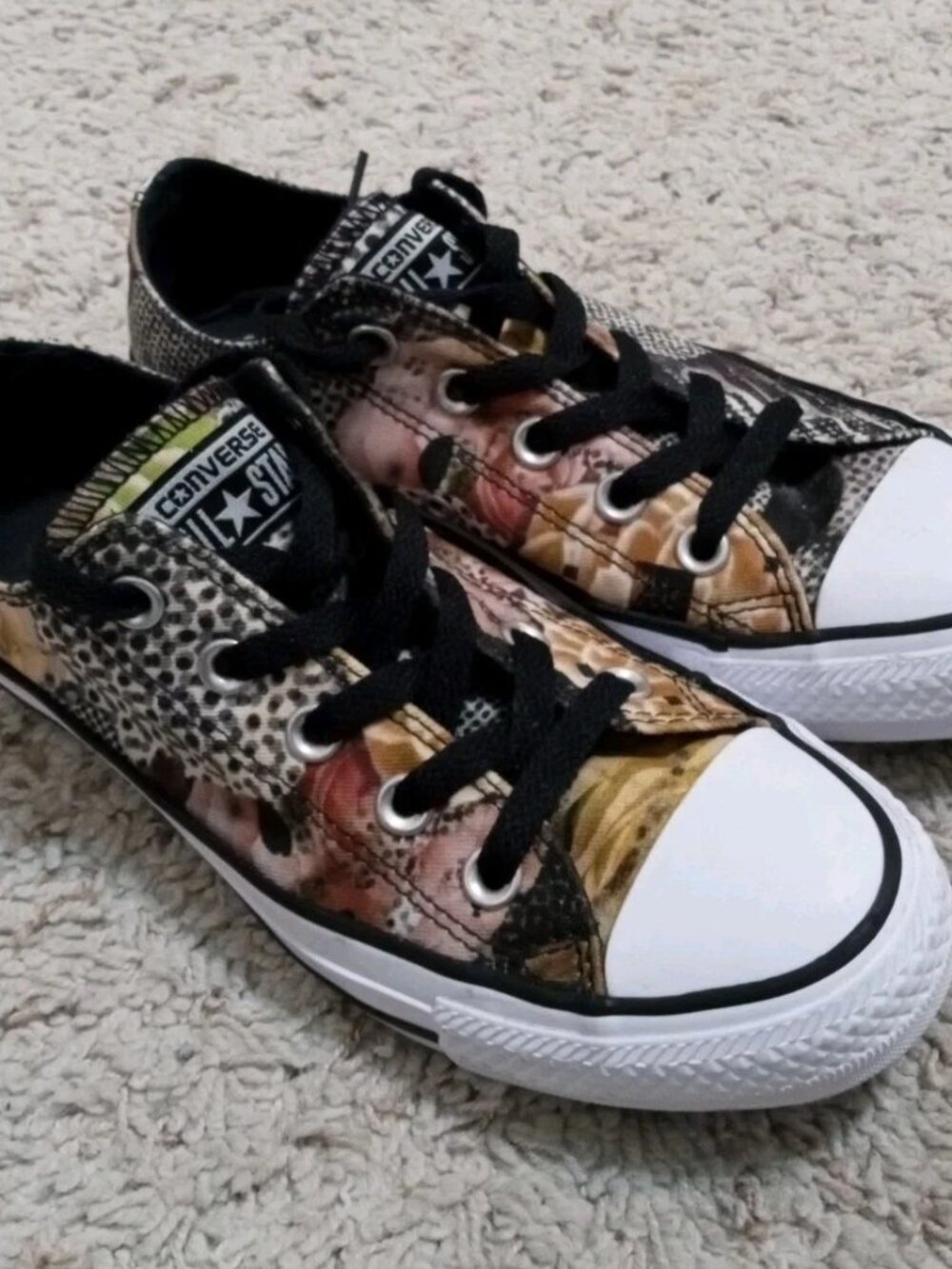Converse Women’s All Stars Size 5.5 Sneaker 553299F Digital Floral OX Limited Ed